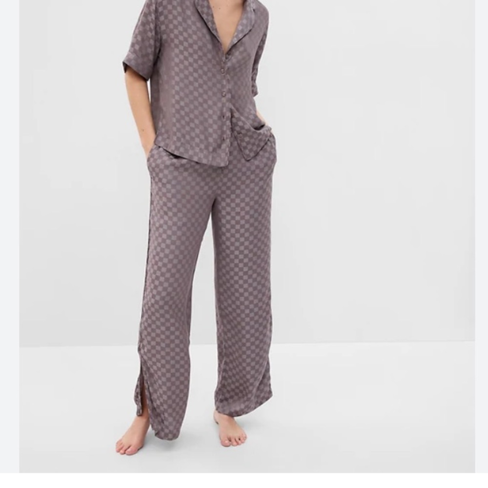 Gap Body Brown Checkered Satin Lounge Wear / Pajama Set